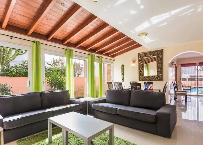 Talkayan By La Oliva